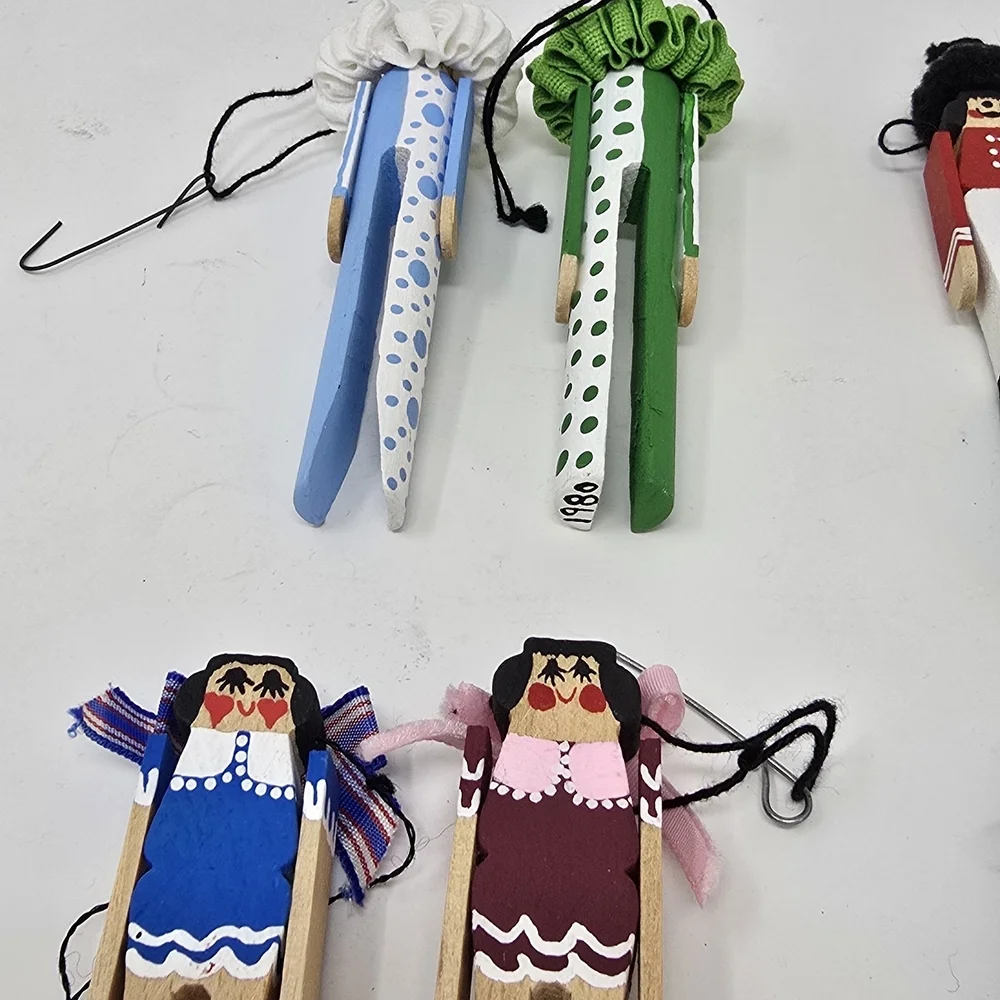 Vintage clothespin laundry clip Christmas ornament wooden set of 8 holiday décor